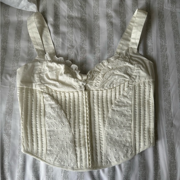 NWOT With Jéan Layla Top Capsule Collection - White - Picture 6 of 10